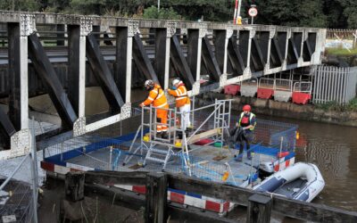 Pontoons and Boats for Bridge Inspections
